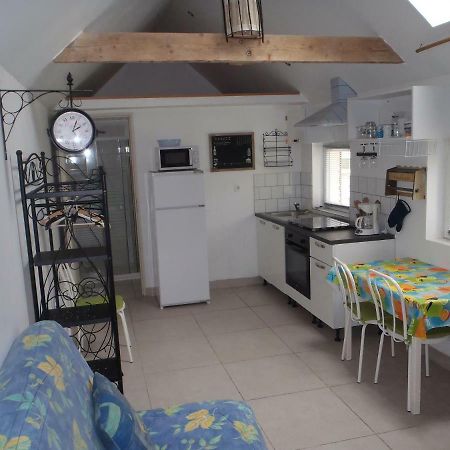 Studio Apartment Colline-Beaumont Luaran gambar