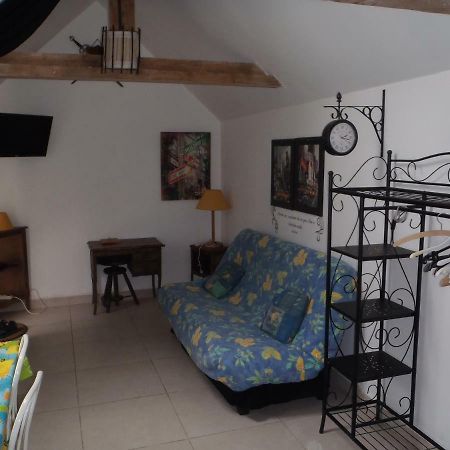 Studio Apartment Colline-Beaumont Luaran gambar