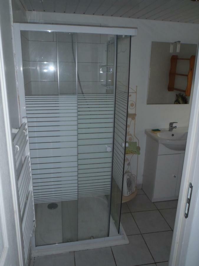 Studio Apartment Colline-Beaumont Luaran gambar